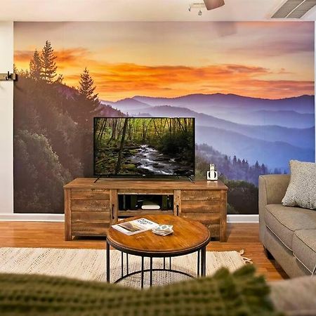 Willow Trace: Family Retreat, Hot Tub, Gaming! Пиджен Фордж Екстериор снимка